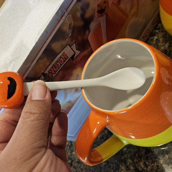 Mr. Halloween Candy Corn Mugs - Picture 6 of 9
